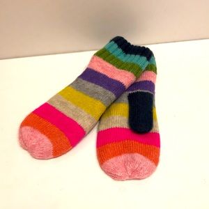 Gap women’s crazy stripe fleece lined mittens.